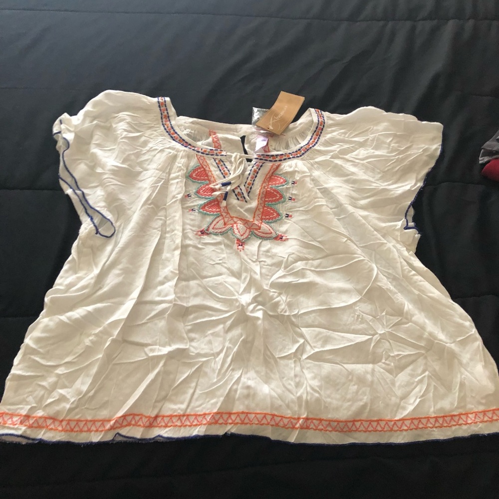 Francesscas blouse! Never worn!! Still has tags